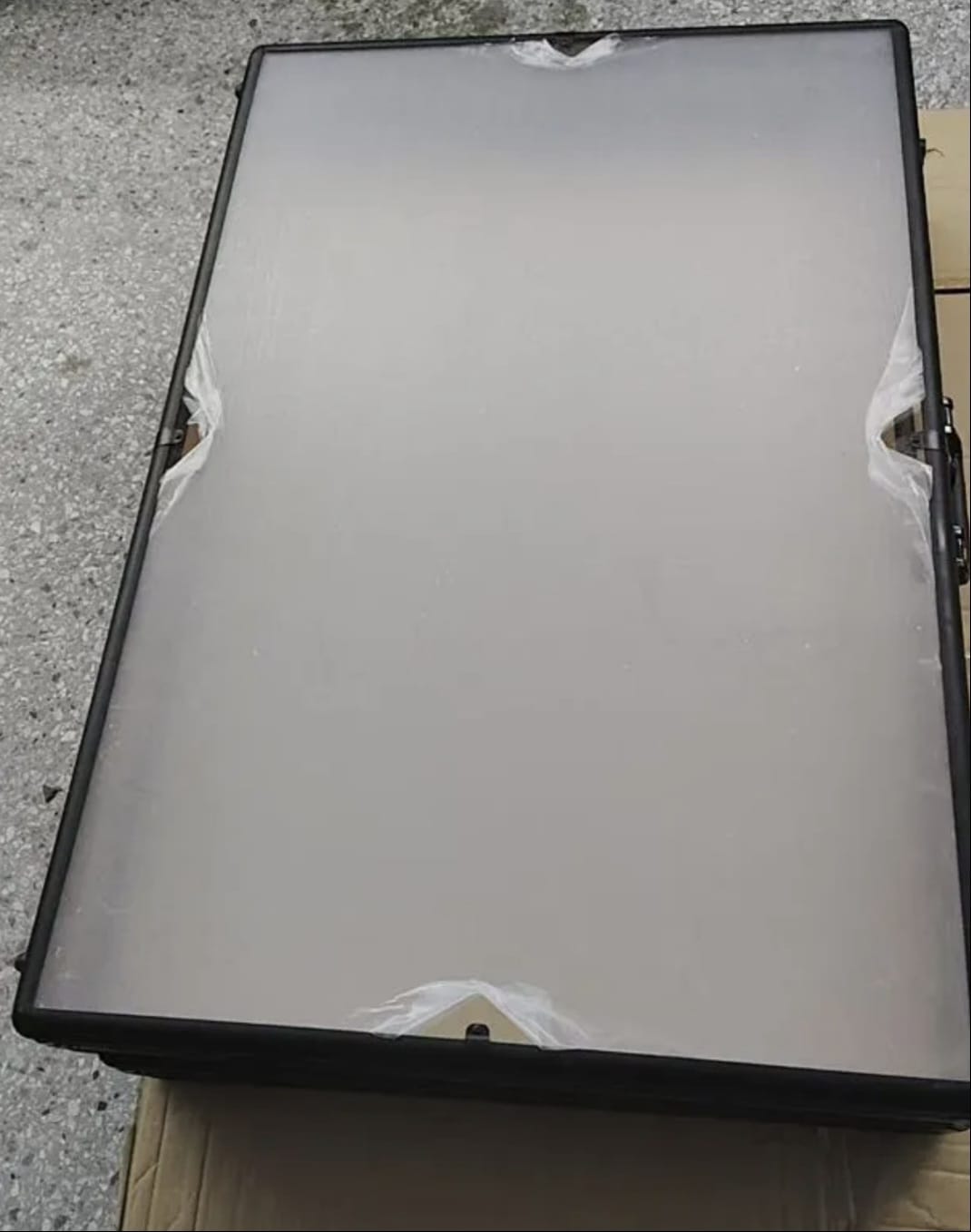 Premium Tafel Display Zwart – 90 x 60 x 10 cm (Pre-order Juli 2025)